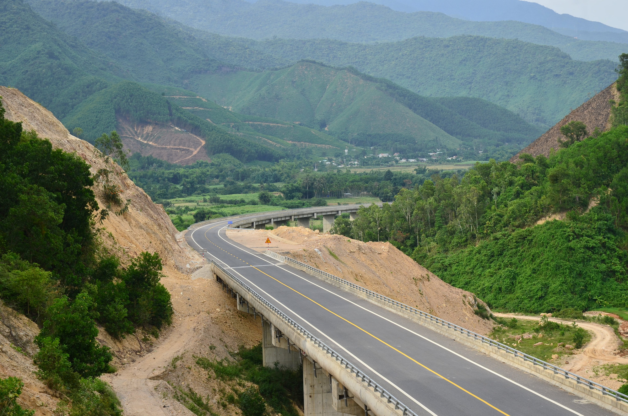 CAO TỐC LA SƠN